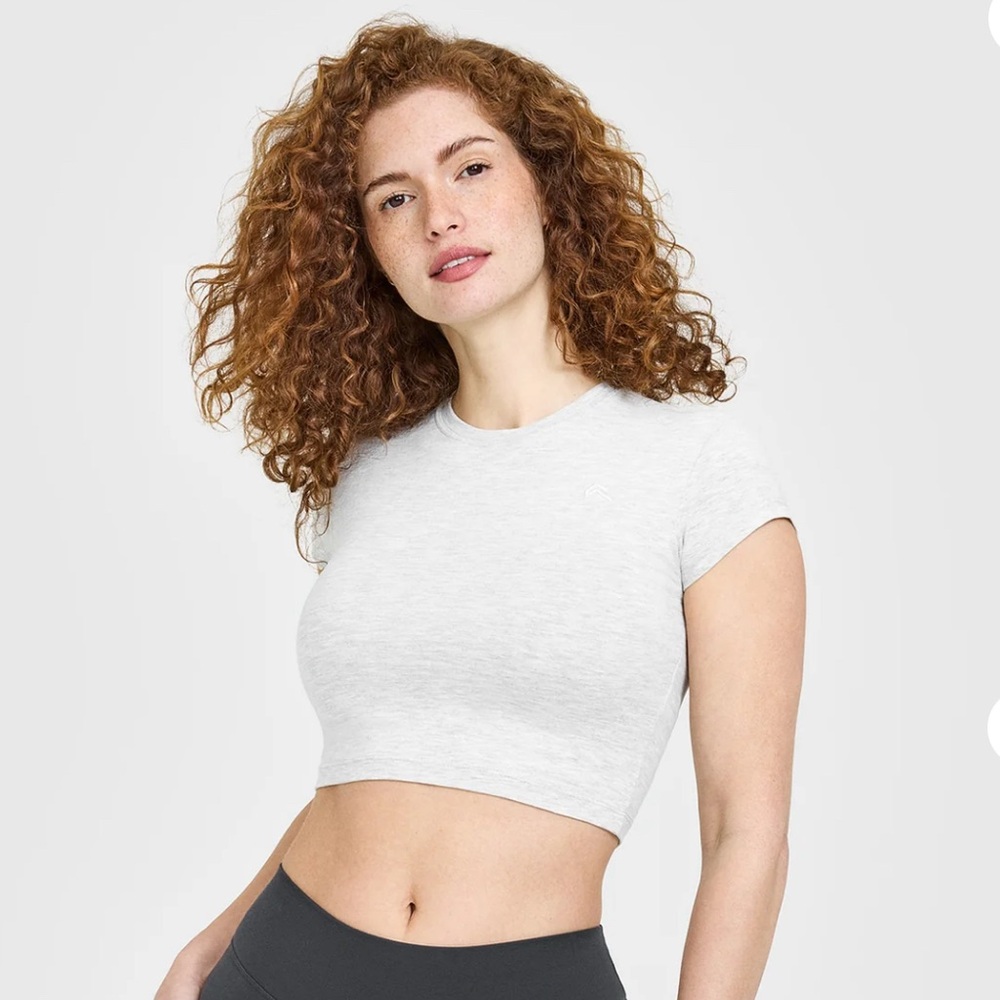 Oner Active White Cropped Crewneck Short Sleeve Top